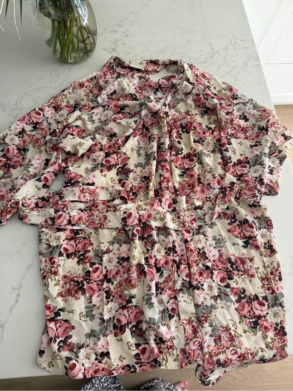 MATERNITY Pink Blush Robe: waist tie, size Medium